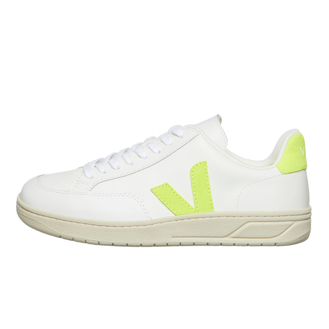 Veja V 12 WMN XDW022649 Sneakerjagers