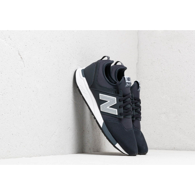 New Balance Sneakers | Pnnd