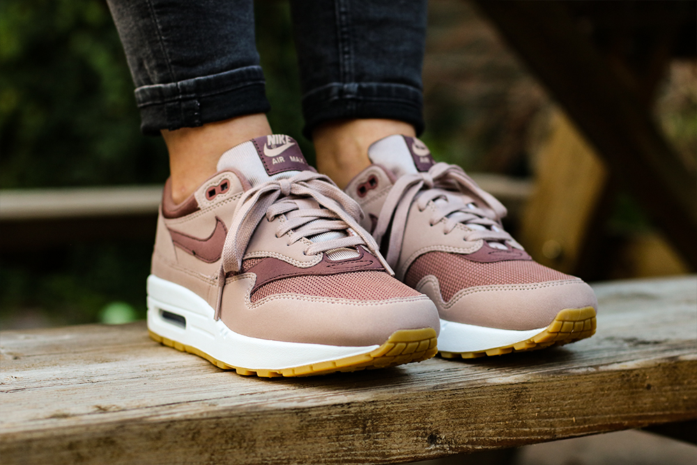 Nike Wmns Air Max 1 'Diffused Taupe'