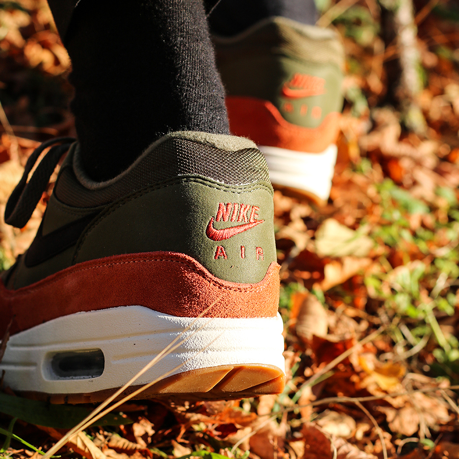 nike air max 1 olive canvas