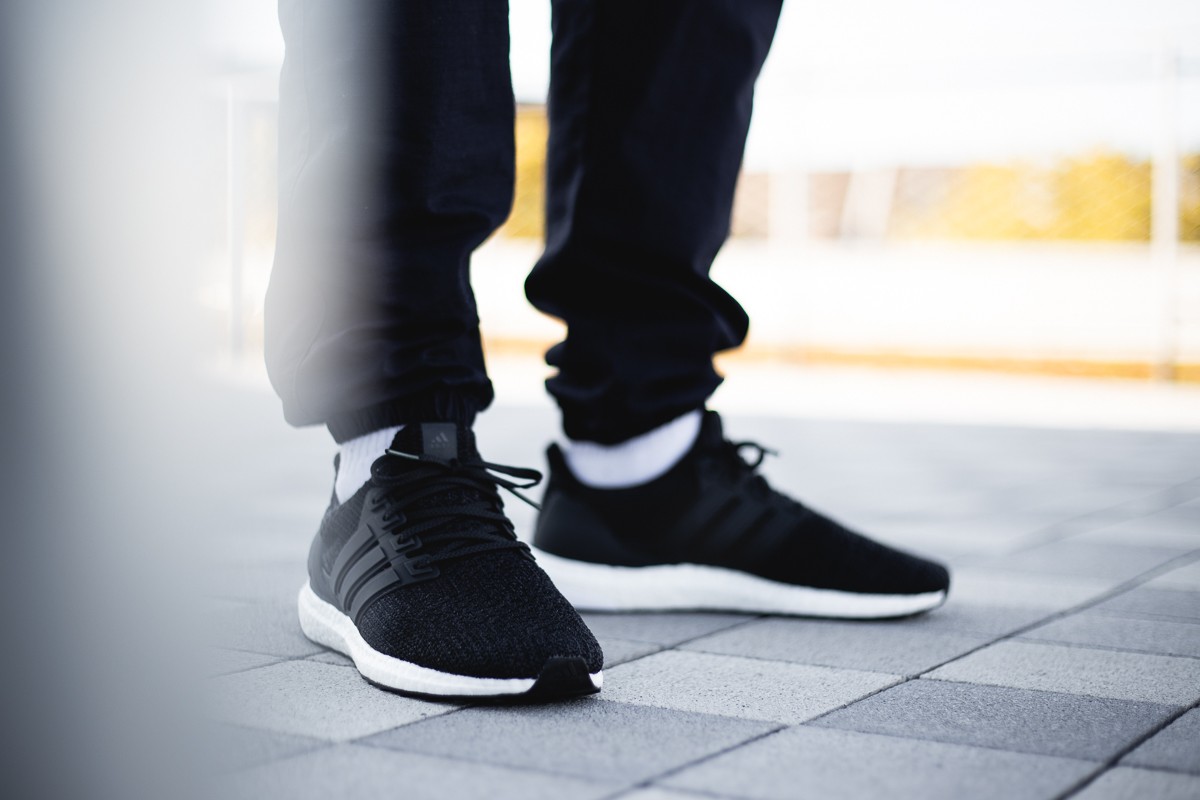 adidas Ultraboost Carbon White