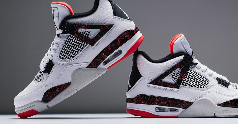 Air Jordan 4 'Bright Crimson' RELEASE | Sneakerjagers