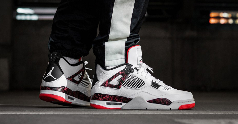 AIR JORDAN 4 'BRIGHT CRIMSON'
308497-116