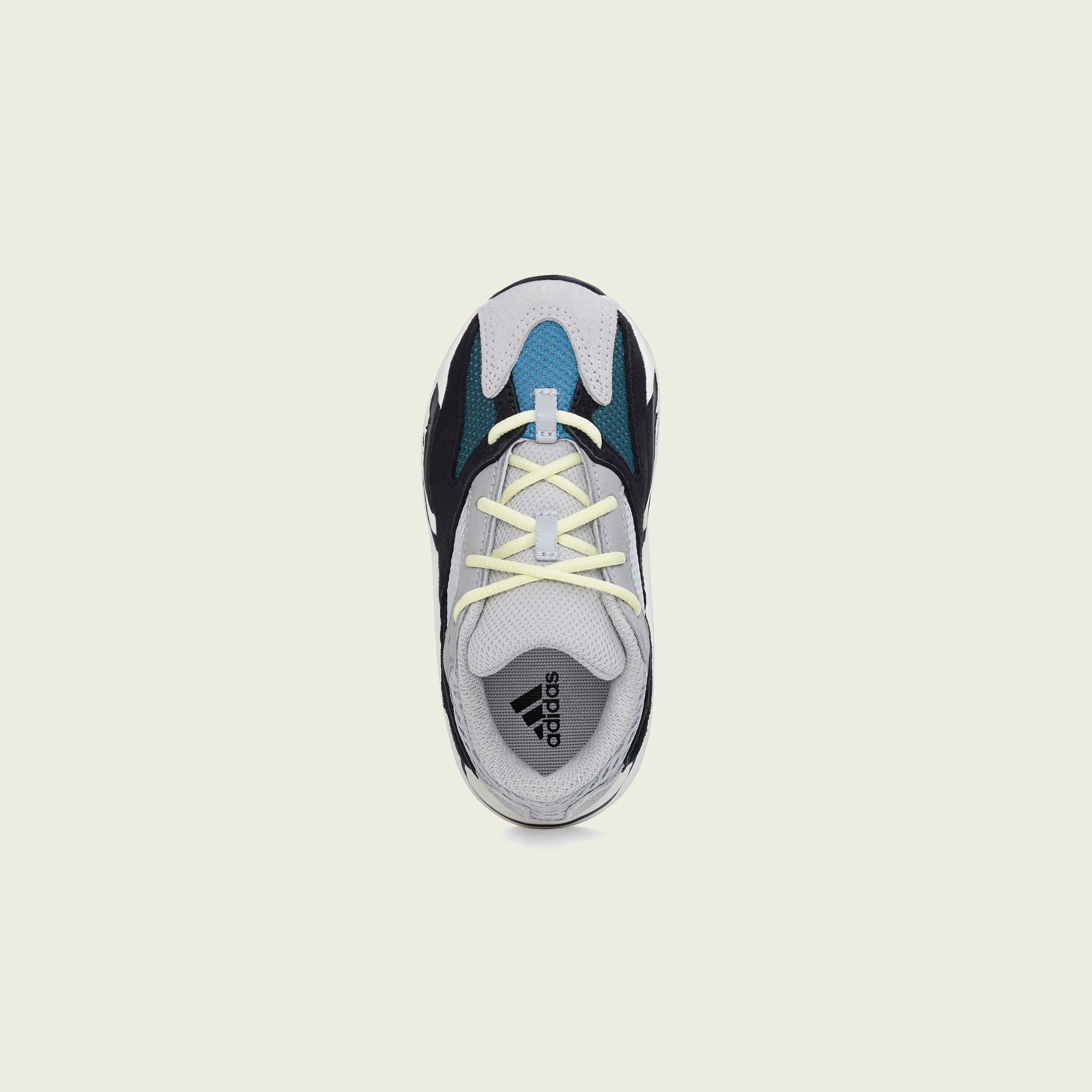 Yeezy 700 2024 august 17