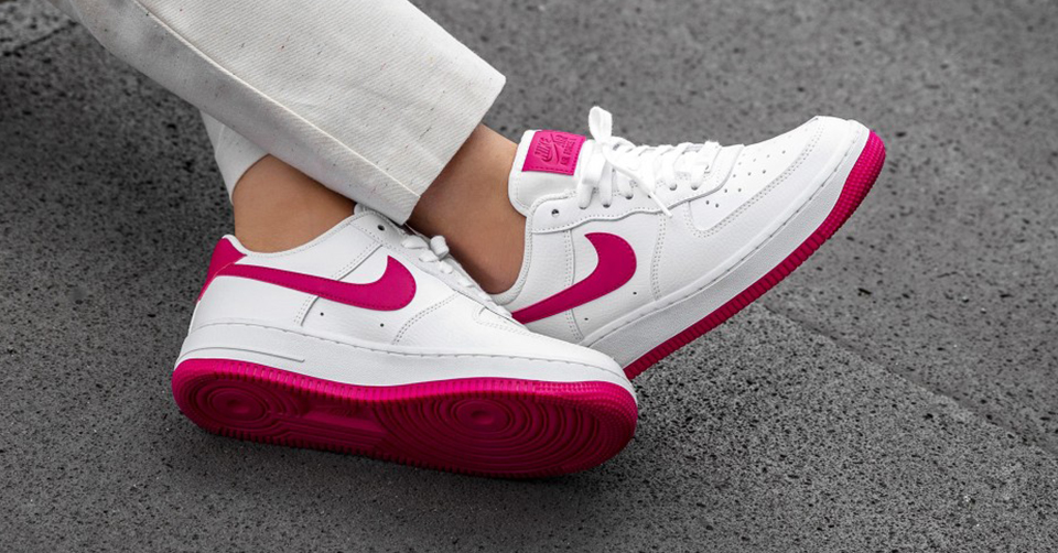 De Nike 1 'Wild Cherry' is nu verkrijgbaar - Sneakerjagers