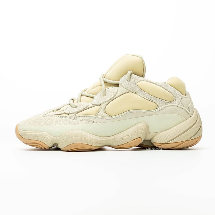 De adidas Yeezy 500 'Stone' heeft een 