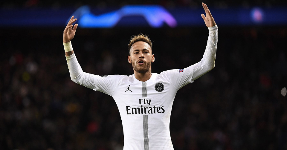 Neymar Jr. deelt de eerste beelden van zijn nieuwe gouden samenwerking met Nike