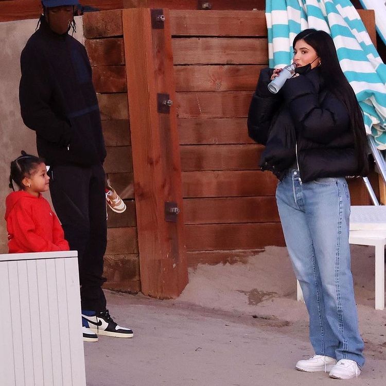 Travis Scott spotted wearing his upcoming Nike Air Jordan 1 Low