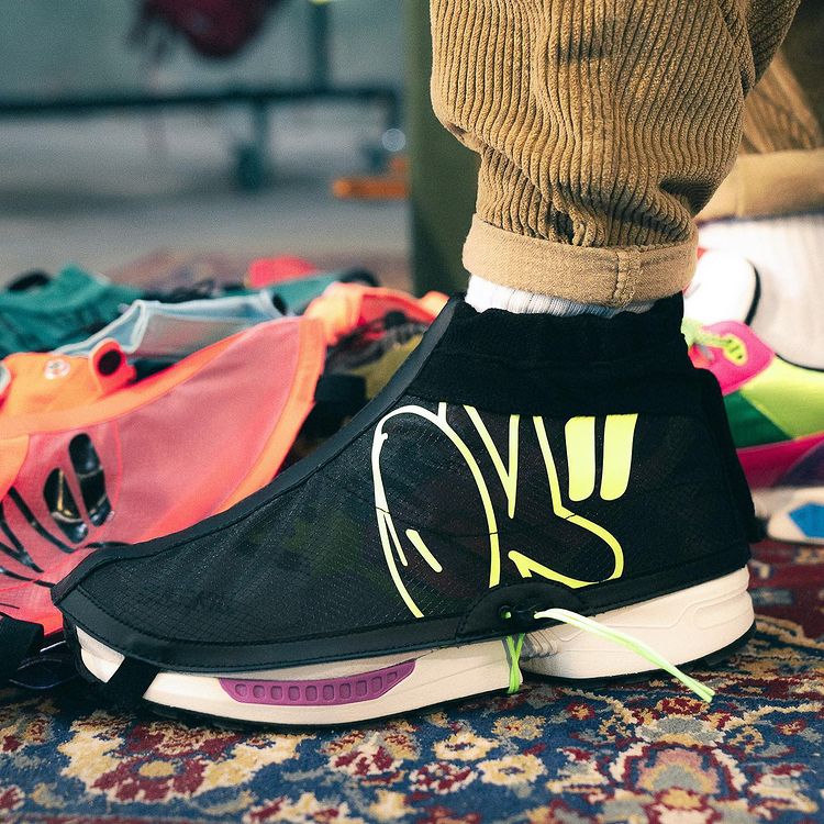 The Overkill adidas ZX 8500 is colourful - Sneakerjagers