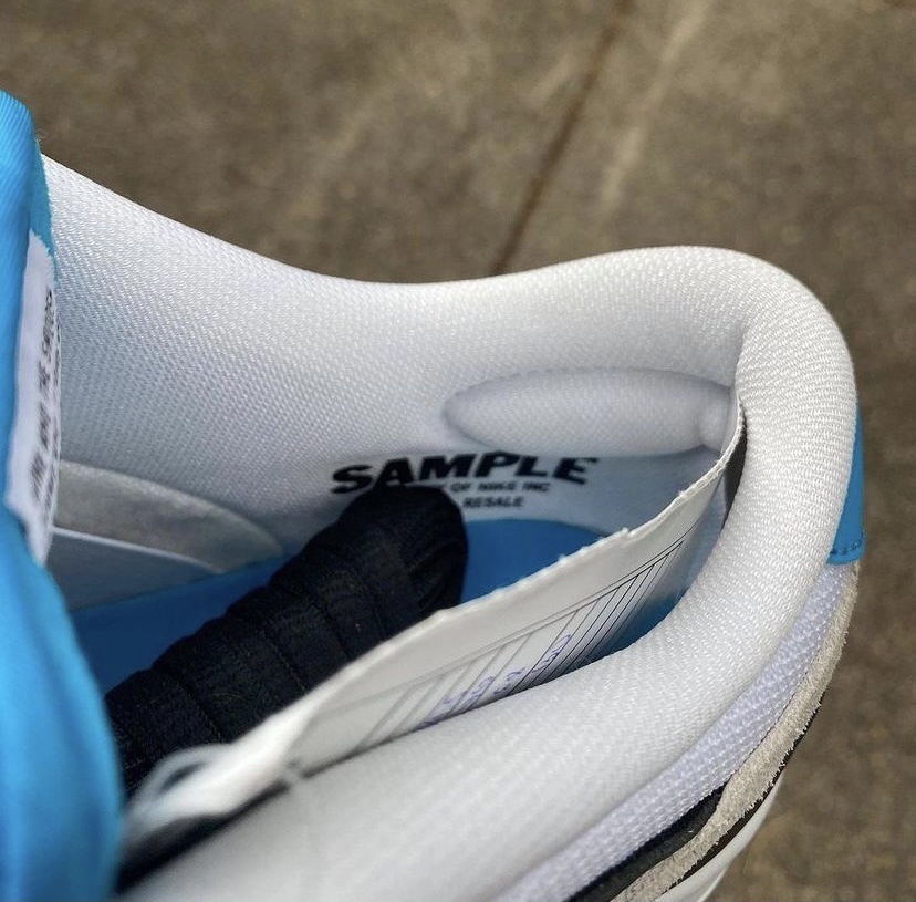 Nike SB Dunk Low 'Laser Blue'