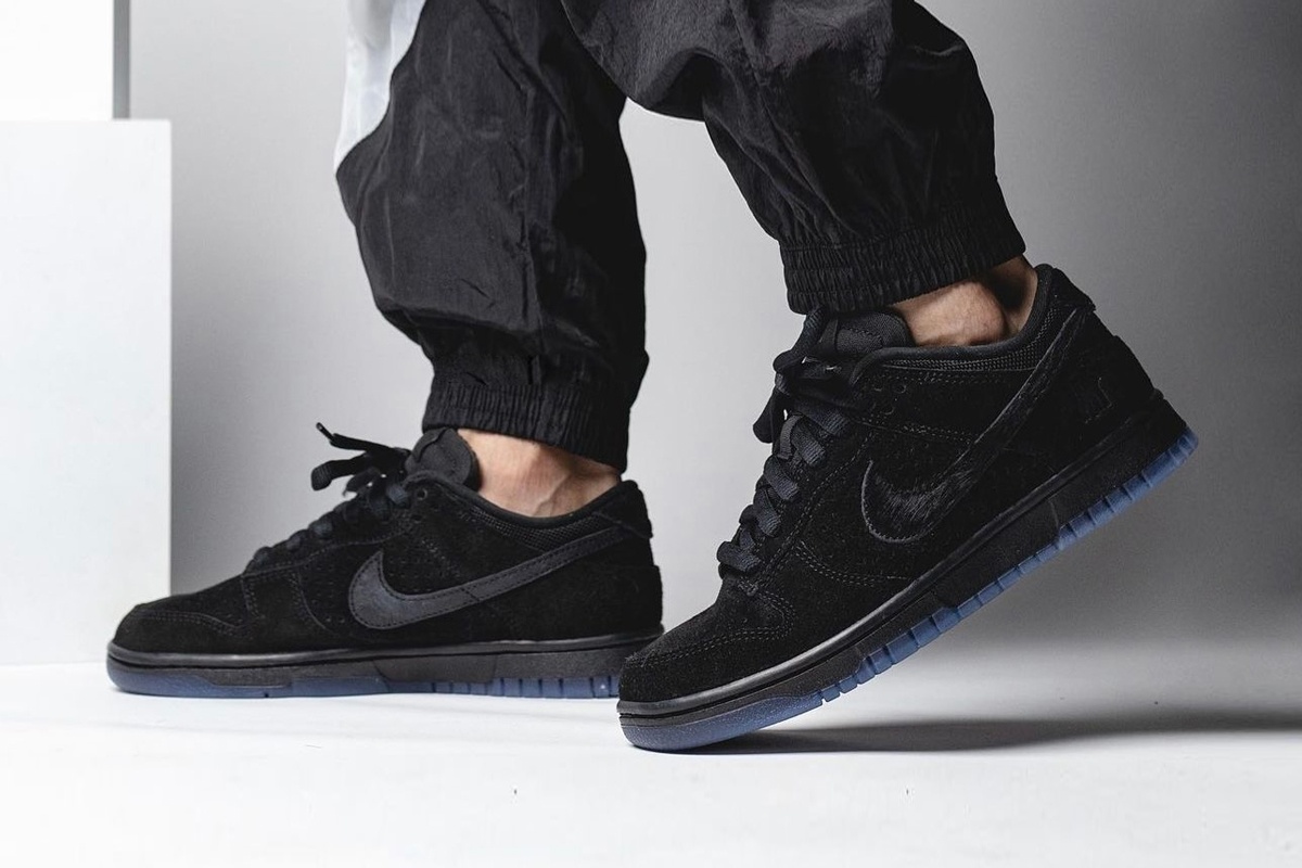 Undefeated x Nike Dunk Low Black