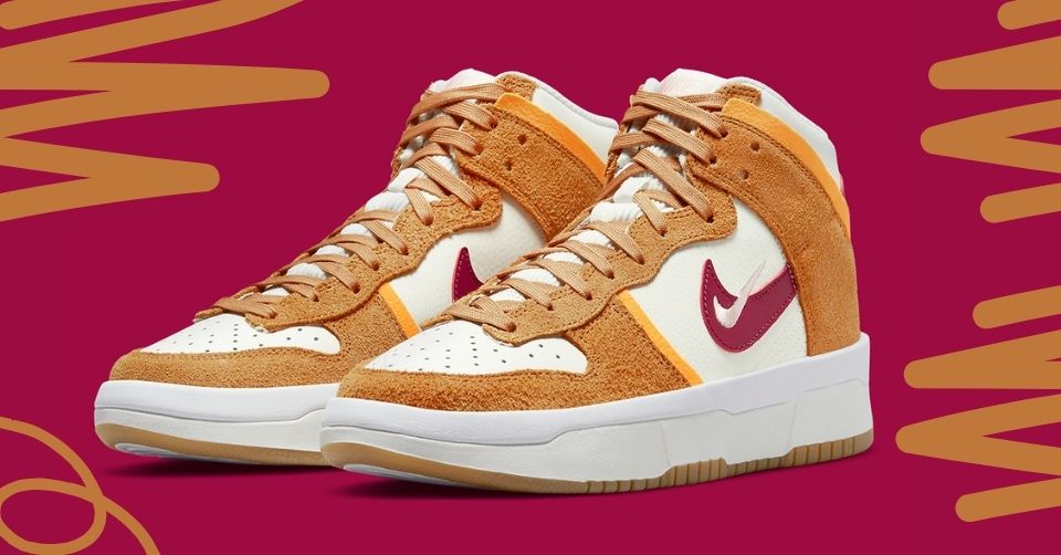 De Nike Dunk High Rebel trekt een Mars Yard jasje aan