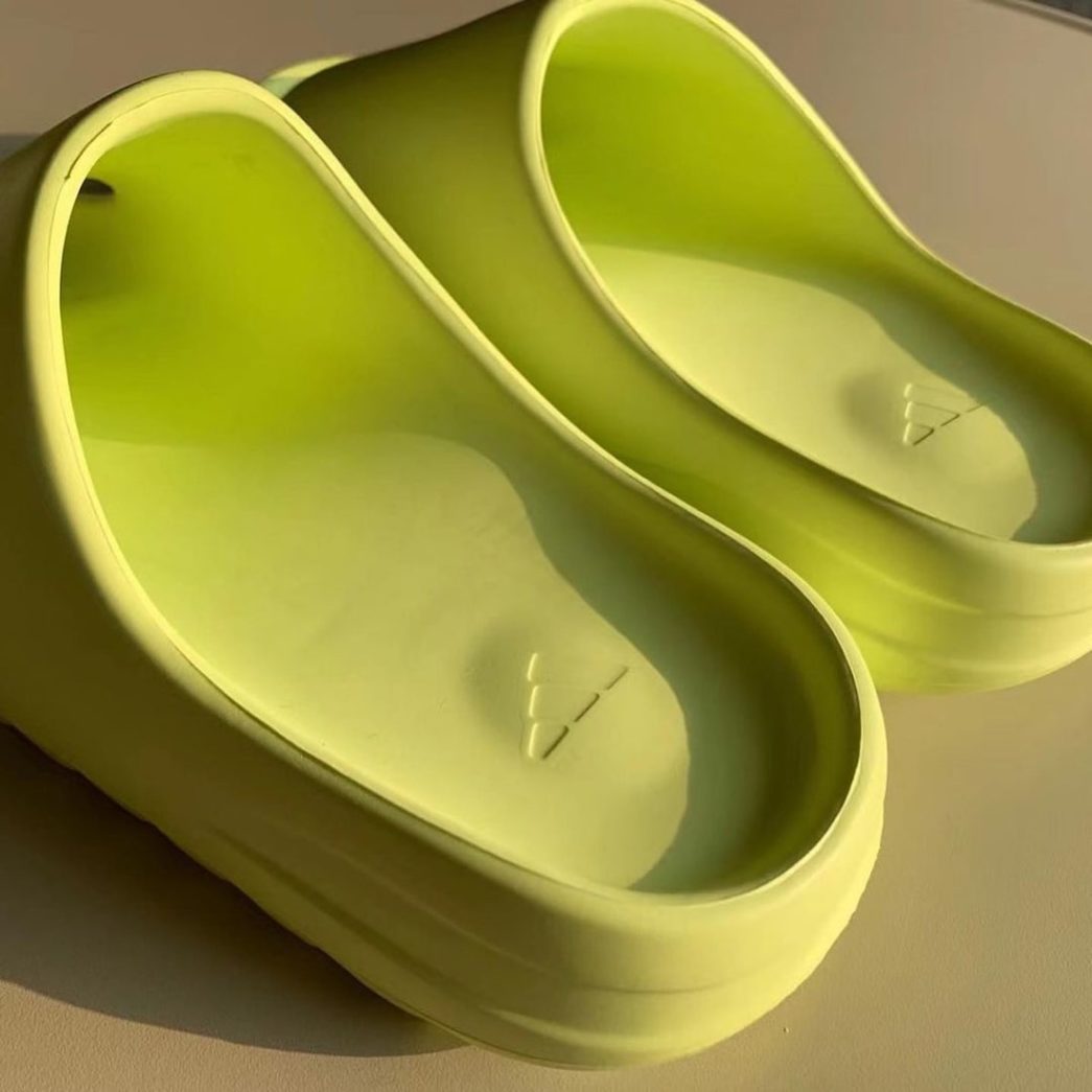 yeezy 2021 slides