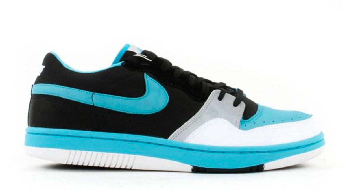 Nike Court Force Low