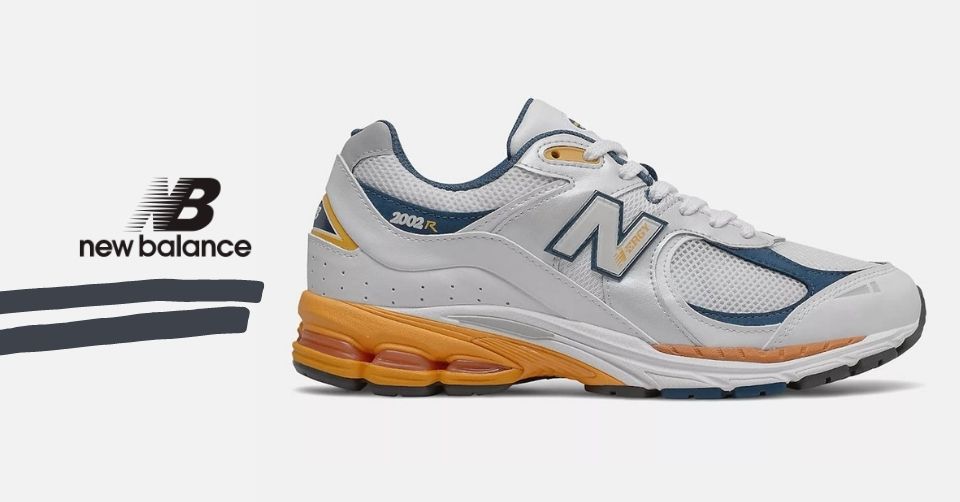 De New Balance 2002R trekt een 'White Lagoon' jasje aan