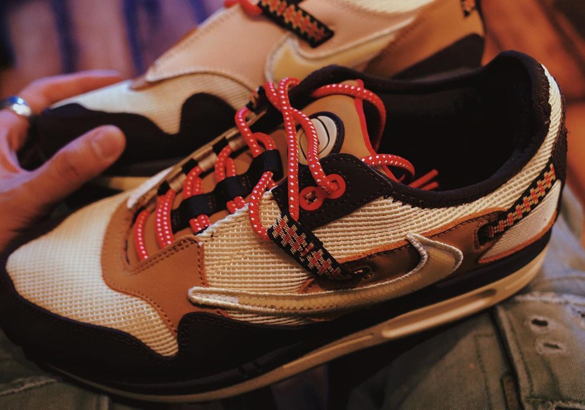 travis scott air max one