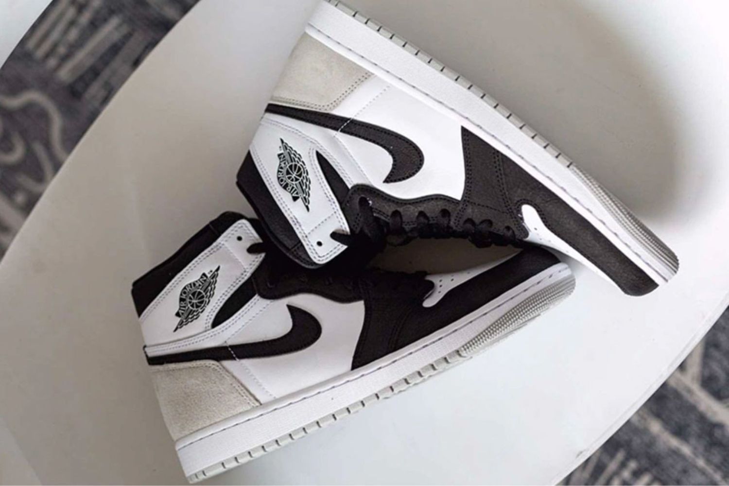 Release Reminder Air Jordan 1 High UNC to Chicago - Sneakerjagers