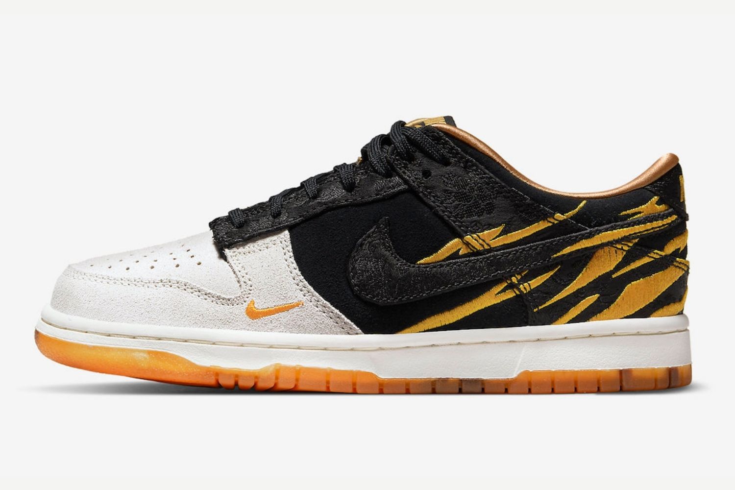 De Nike Dunk Low 'Year of the Tiger' dropt in 2022