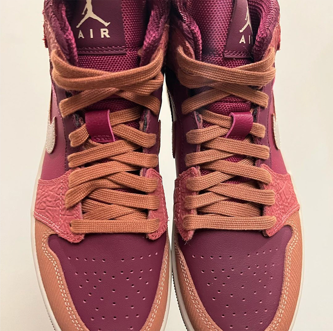 FitforhealthShops - cool orange and grey nike shoes girls kids clothes -  inspired Air Jordan 1 Mid - Nike komt met een Africa