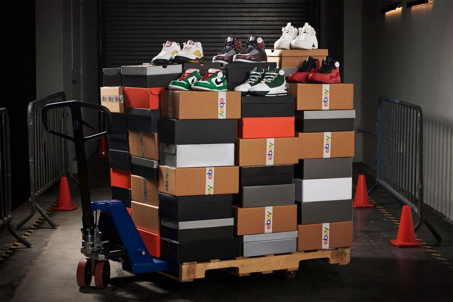 PJ Tucker verkoopt 100 sneakers op eBay voor goed doel