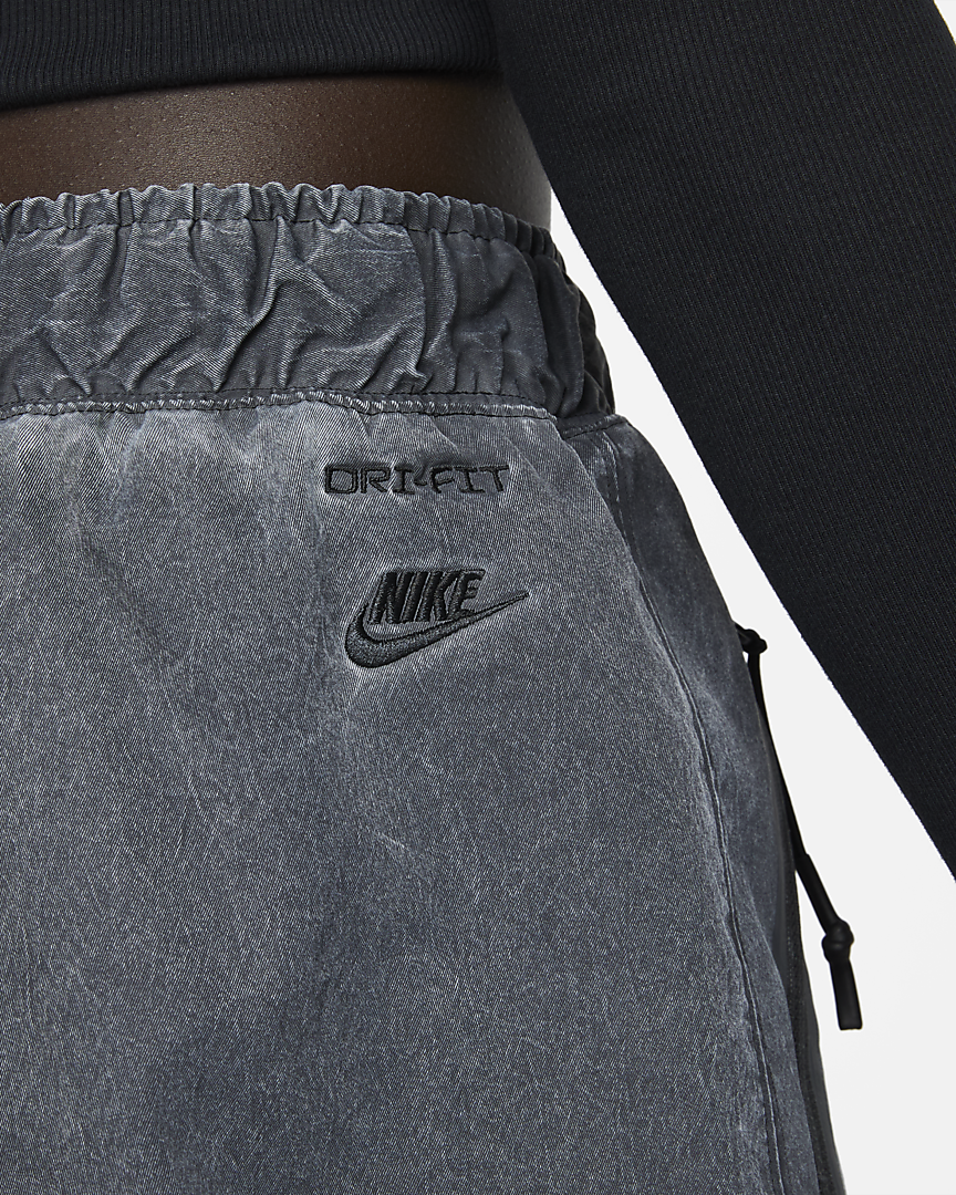 Nike Sportswear Dri-FIT Tech Pack Pants