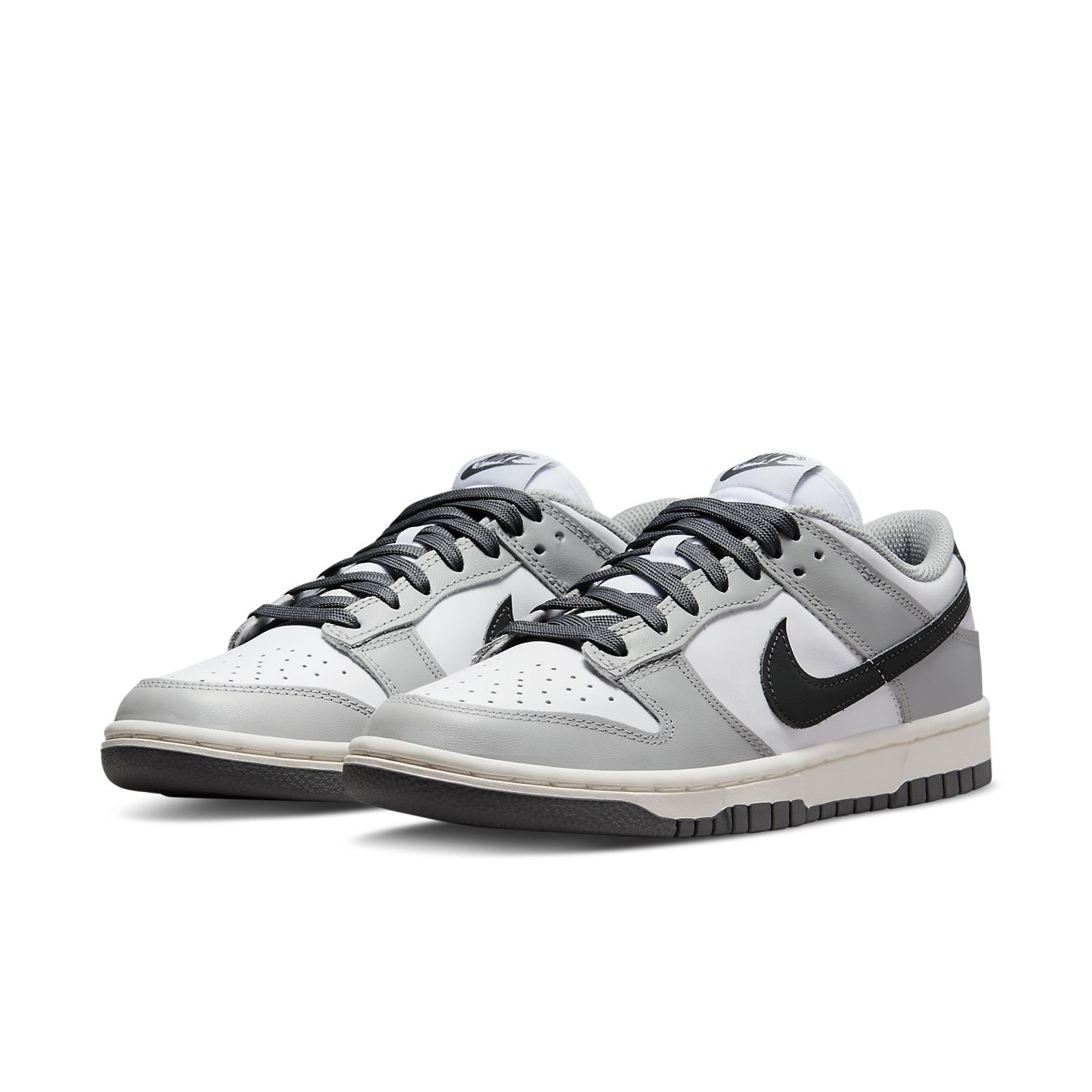 smoke grey dunks