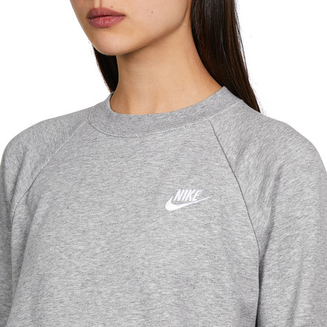 Nike Sportswear Essential Sweater