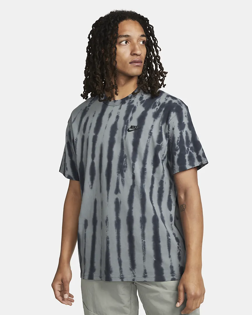 Outfit Picks week 28 Nike Sportswear Premium Essentials Men's Tie-Dyed T-Shirt