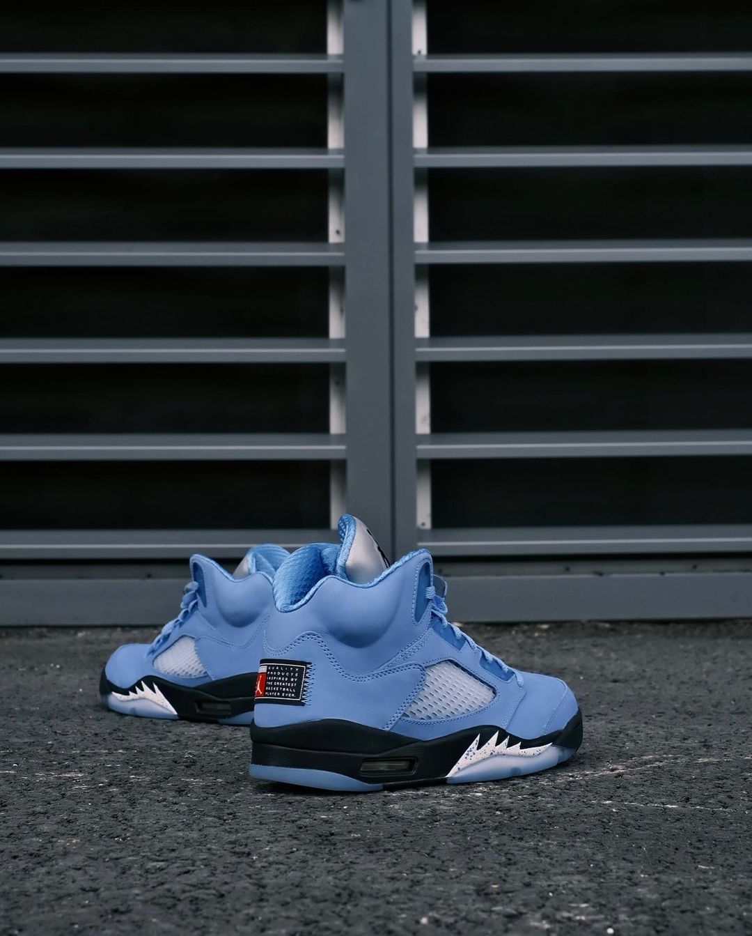 Eerste blik op de Air Jordan 5 in de UNC colorway Sneakerjagers