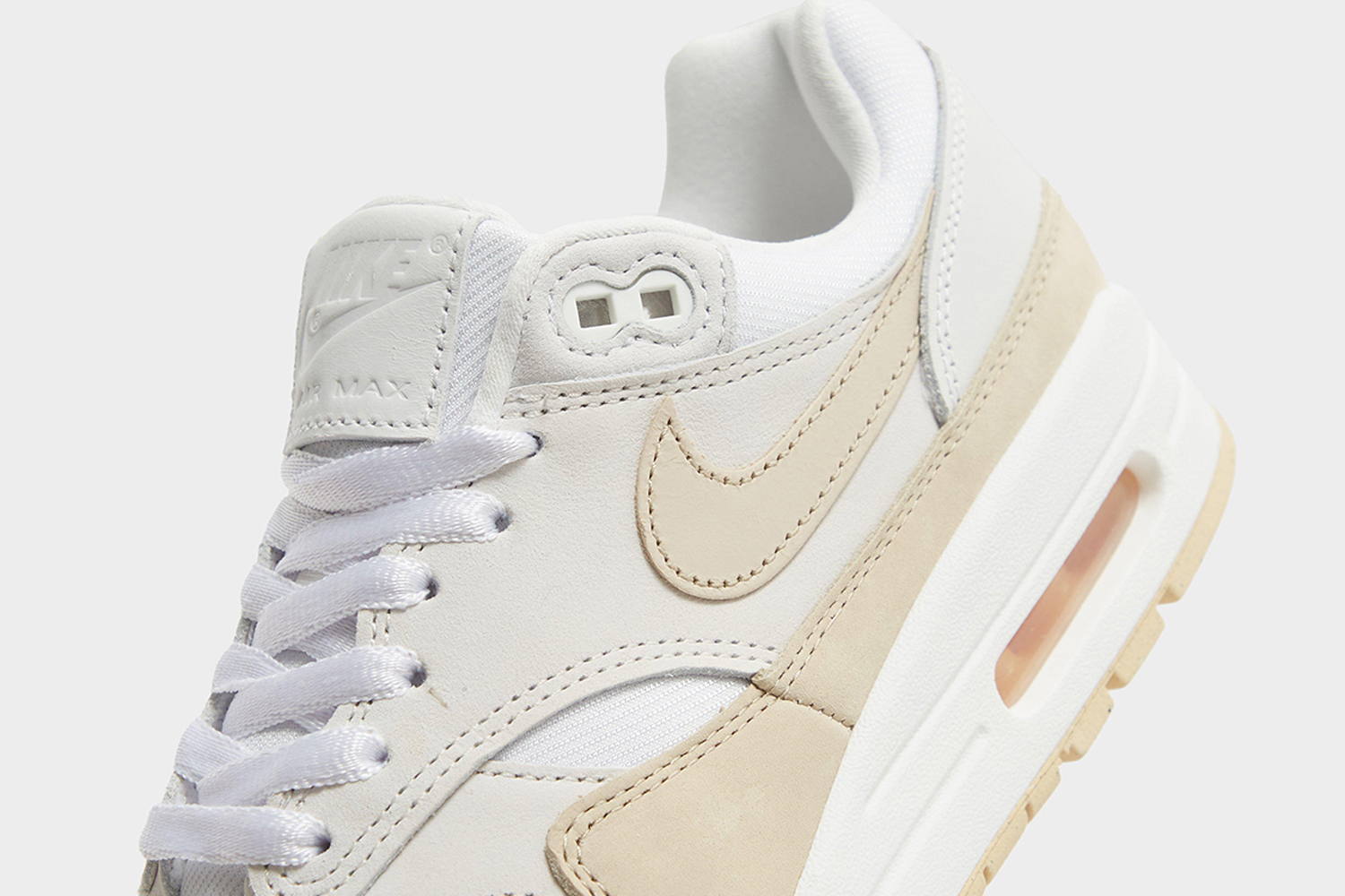 Beige nike outlet air max 1