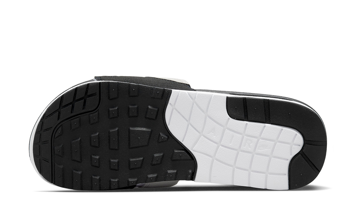Nike Air Max 1 Slide 'Black/White' onderkant witte achtergrond