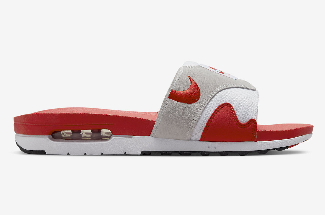 Nike Air Max 1 Slide 'Sport Red' zijaanzicht witte achtergrond