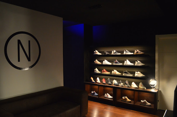 Sneaker winkel NOIRFONCE in Madrid