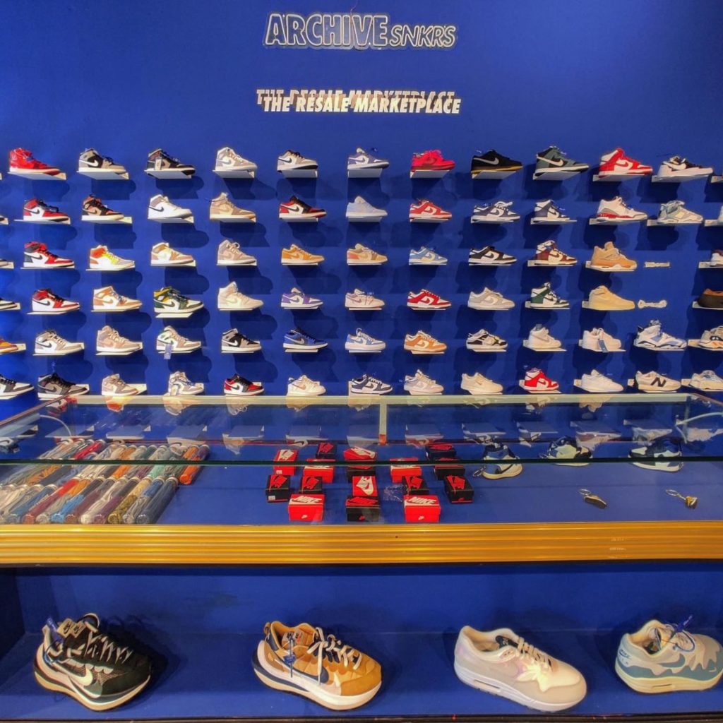 Sneaker resell store Archive Sneakers in Madrid