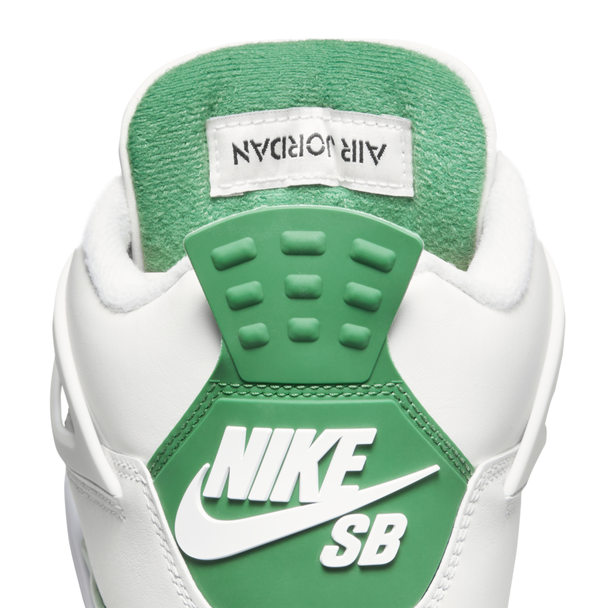 Nike SB x Air Jordan 4 'Pine Green'