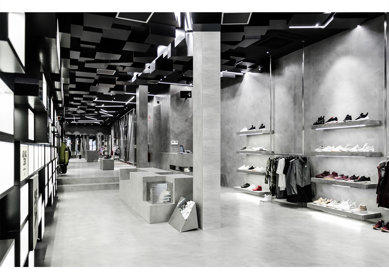 Footdistrict sneaker store in Madrid