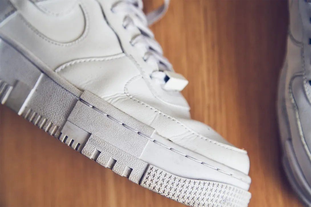 Nike Air Force 1 met creases