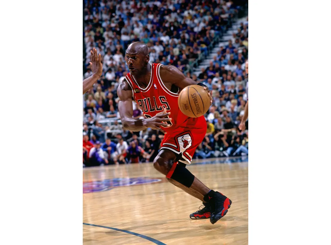 Michael Jordan op de Nike Air Jordan 13 uit 1998