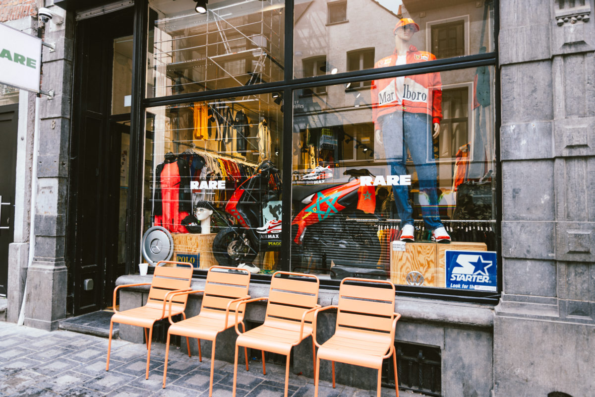 Rare Vintage Corner & Archive Brussel