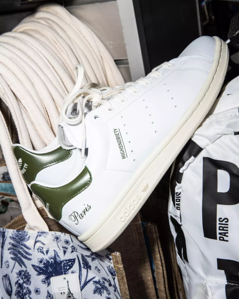 Estar satisfecho Rendición Especial Release reminder: Highsnobiety x adidas Stan Smith 'Wonder White' and  'Cloud White' - Sneakerjagers