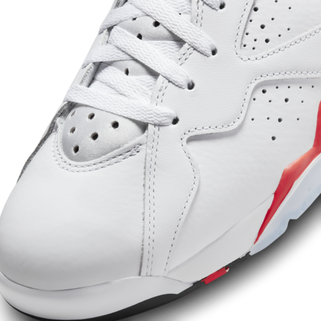 Nike Air Jordan 7 Retro 'White Infrared' toe box