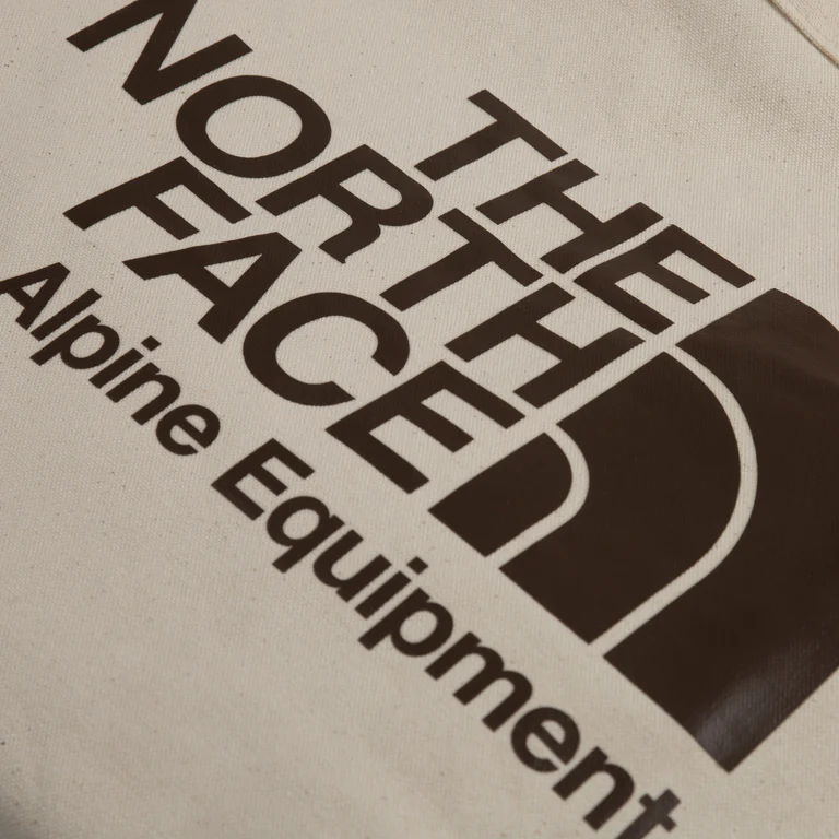 The North Face Adjustable Cotton Tote Bag details en logo
