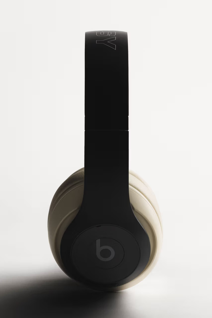 Stüssy en Beats brengen een Studio Pro koptelefoon uit - Sneakerjagers