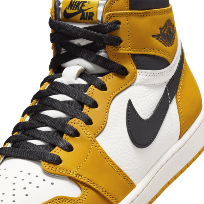 Nike Air Jordan 1 Retro High OG 'Yellow Ochre' details
