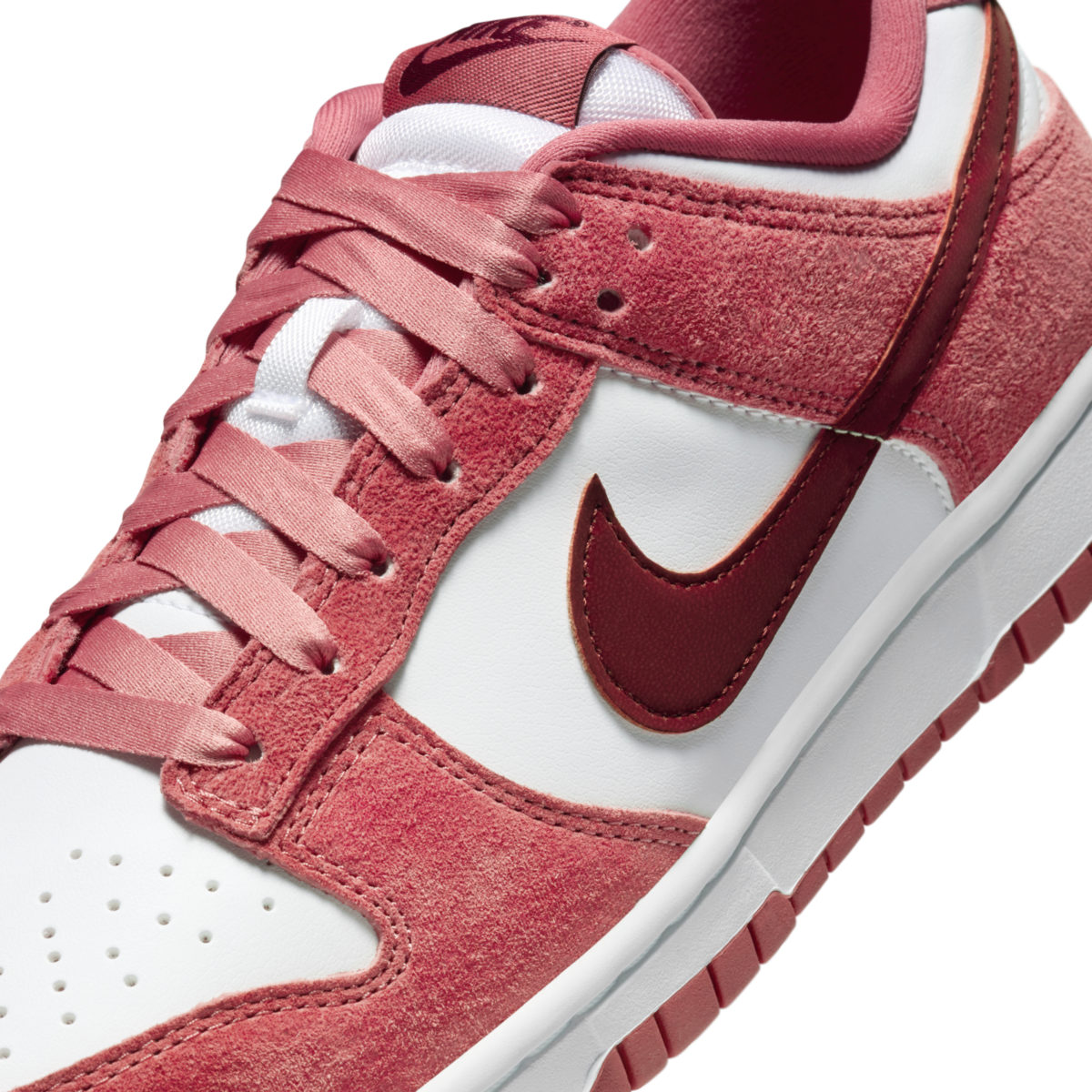 Nike Dunk Low WMNS 'Valentine's Day'