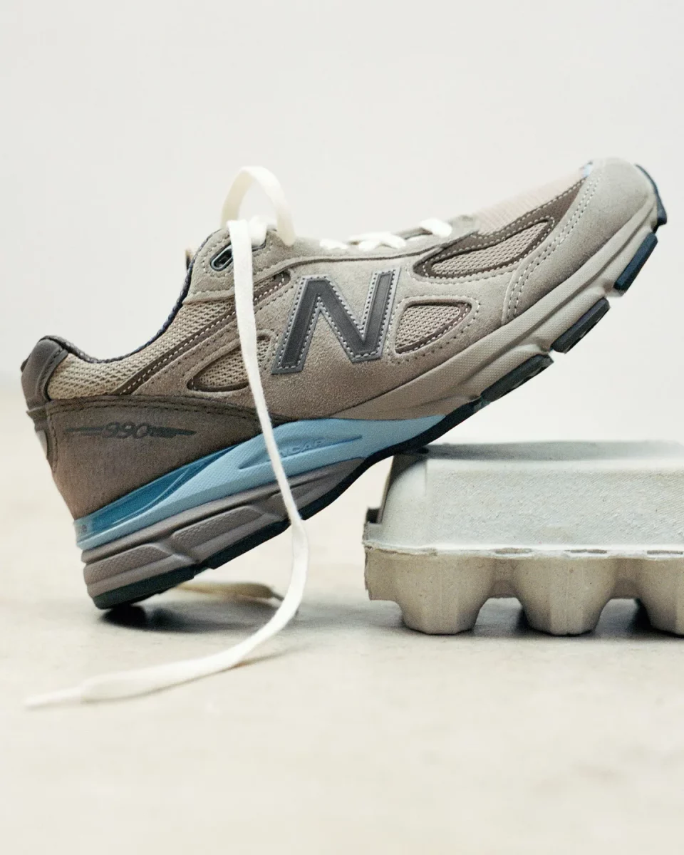 AURALEE x New Balance 990v4