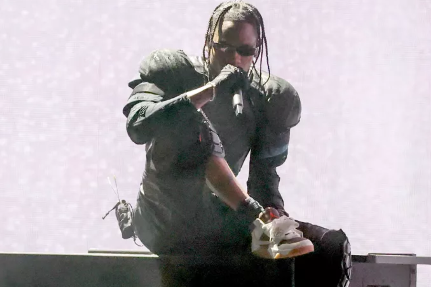 Travis Scott dropte de Nike Jumpman Jack 'Sail' Grammy's 2024