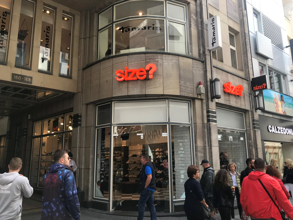 Sneaker store size? in Keulen