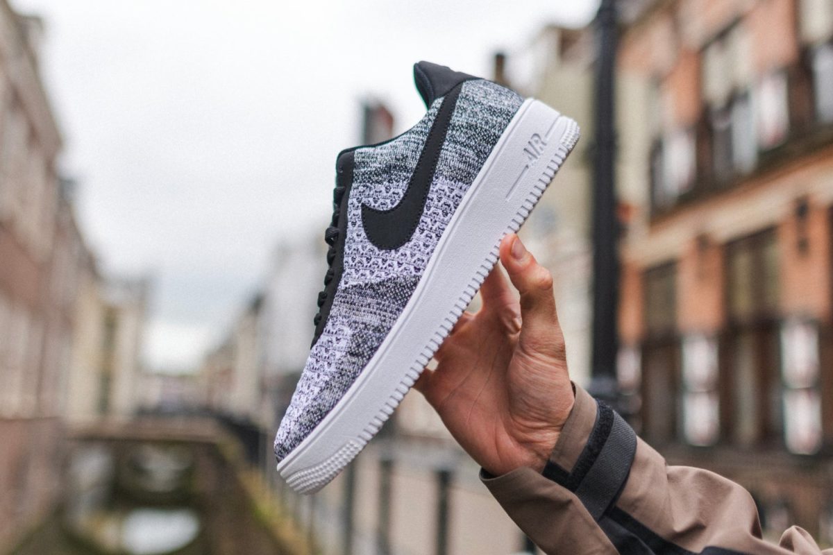 Nike air force flyknit zwart best sale