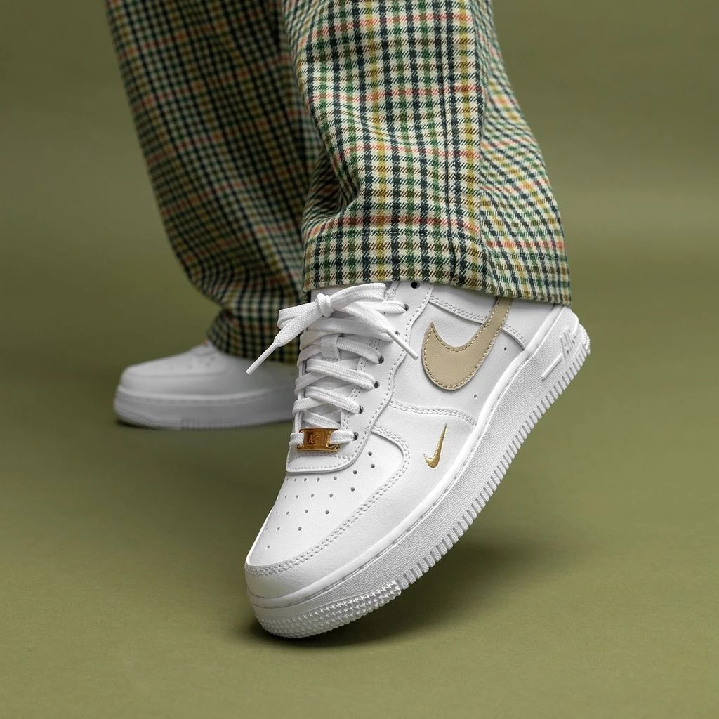 Nike Air Force 1 07 Essential Beige